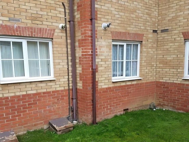 images/gutter-repair/slider/gutter-repair-2-kireth-ai.jpeg