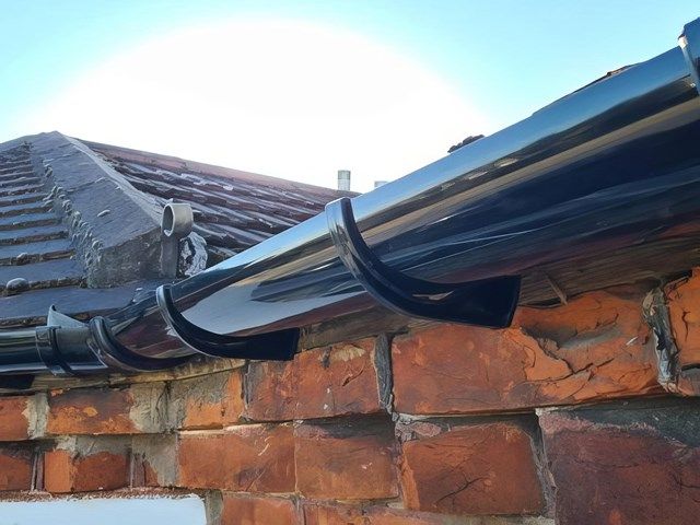 images/gutter-repair/slider/gutter-repair-6-kireth-ai.jpeg